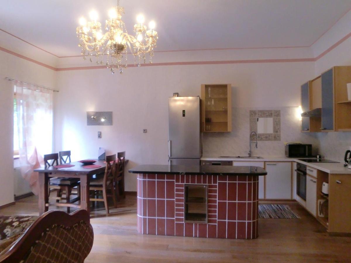 Garten- & Loggia-Appartement Herrenhaus Dellach im Drautal Kültér fotó