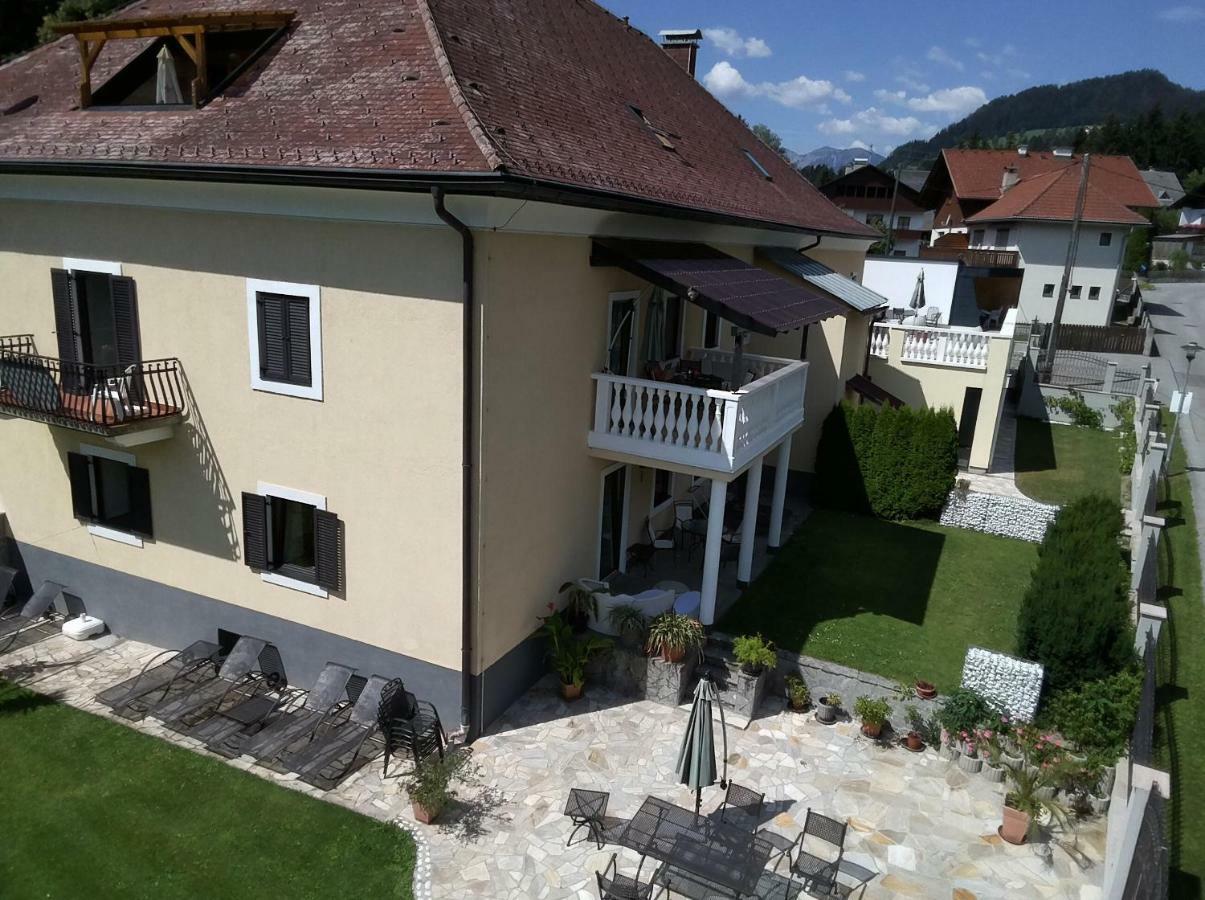 Garten- & Loggia-Appartement Herrenhaus Dellach im Drautal Kültér fotó