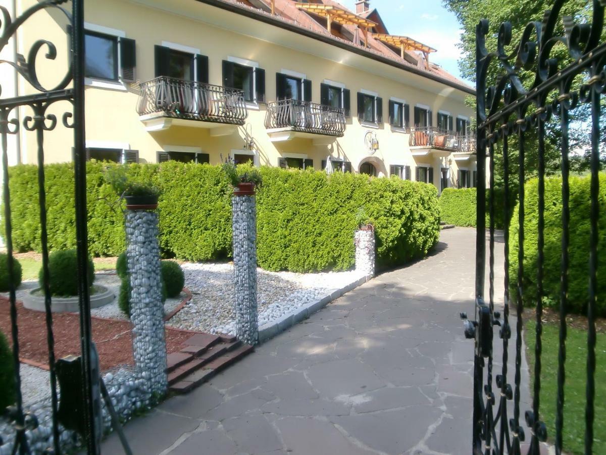 Garten- & Loggia-Appartement Herrenhaus Dellach im Drautal Kültér fotó