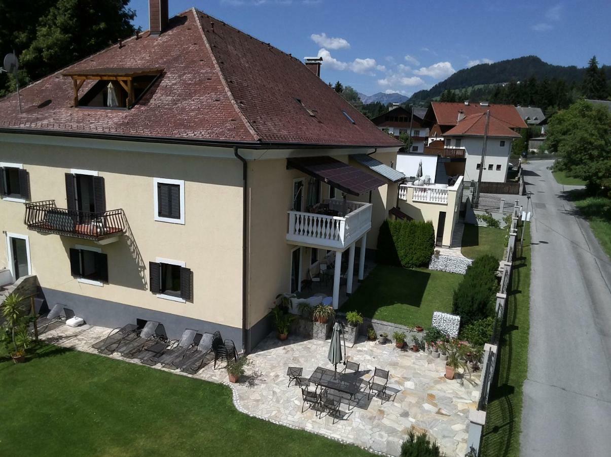 Garten- & Loggia-Appartement Herrenhaus Dellach im Drautal Kültér fotó