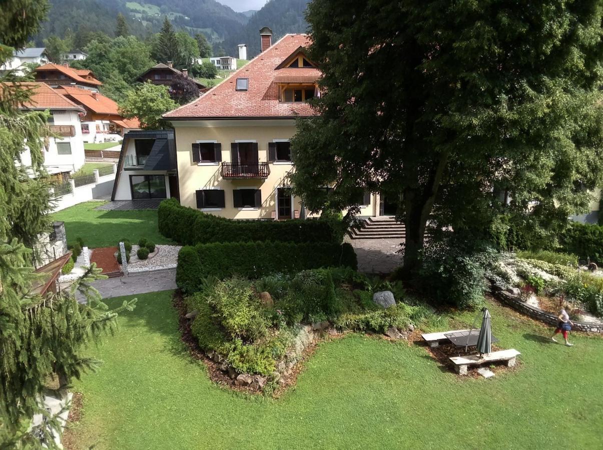 Garten- & Loggia-Appartement Herrenhaus Dellach im Drautal Kültér fotó